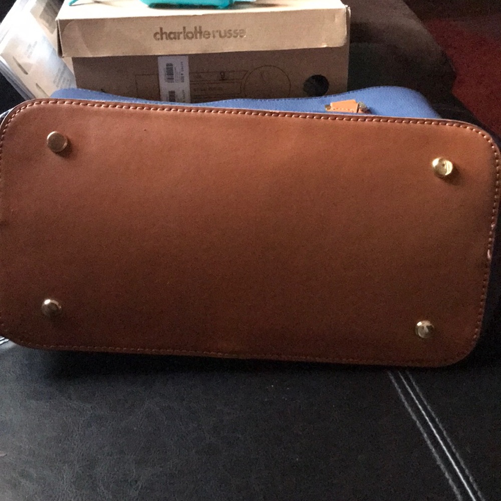 Purse - Picture 2 of 3